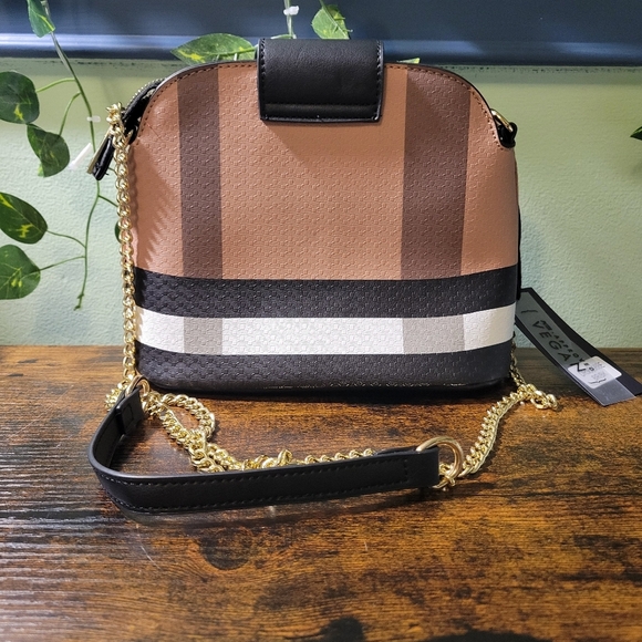 Deluxity Tan/Black Faux Leather Crossbody Purse Gold Chain Strap 10"x7.25" New - Picture 6 of 8